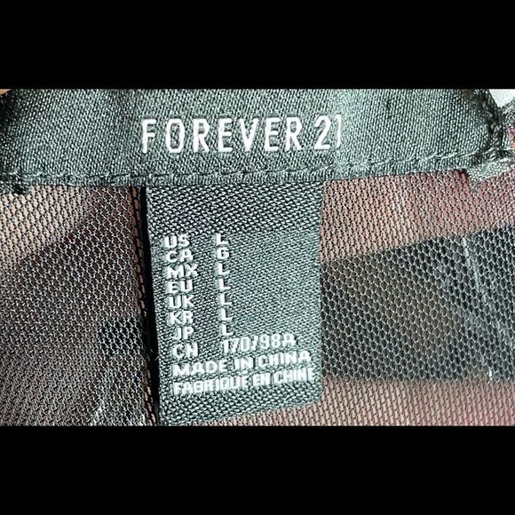 SOLD.   Forever 21 Black & White Boho Style Night Out Dress Size Large - Picture 11 of 12